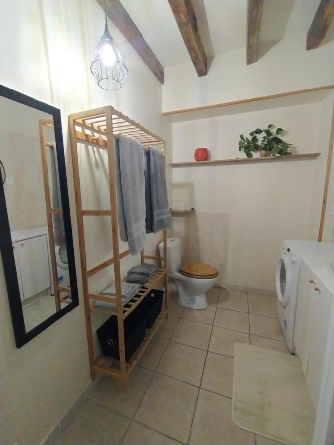 Gite Du Vieux Cedre Ecueille Esterno foto