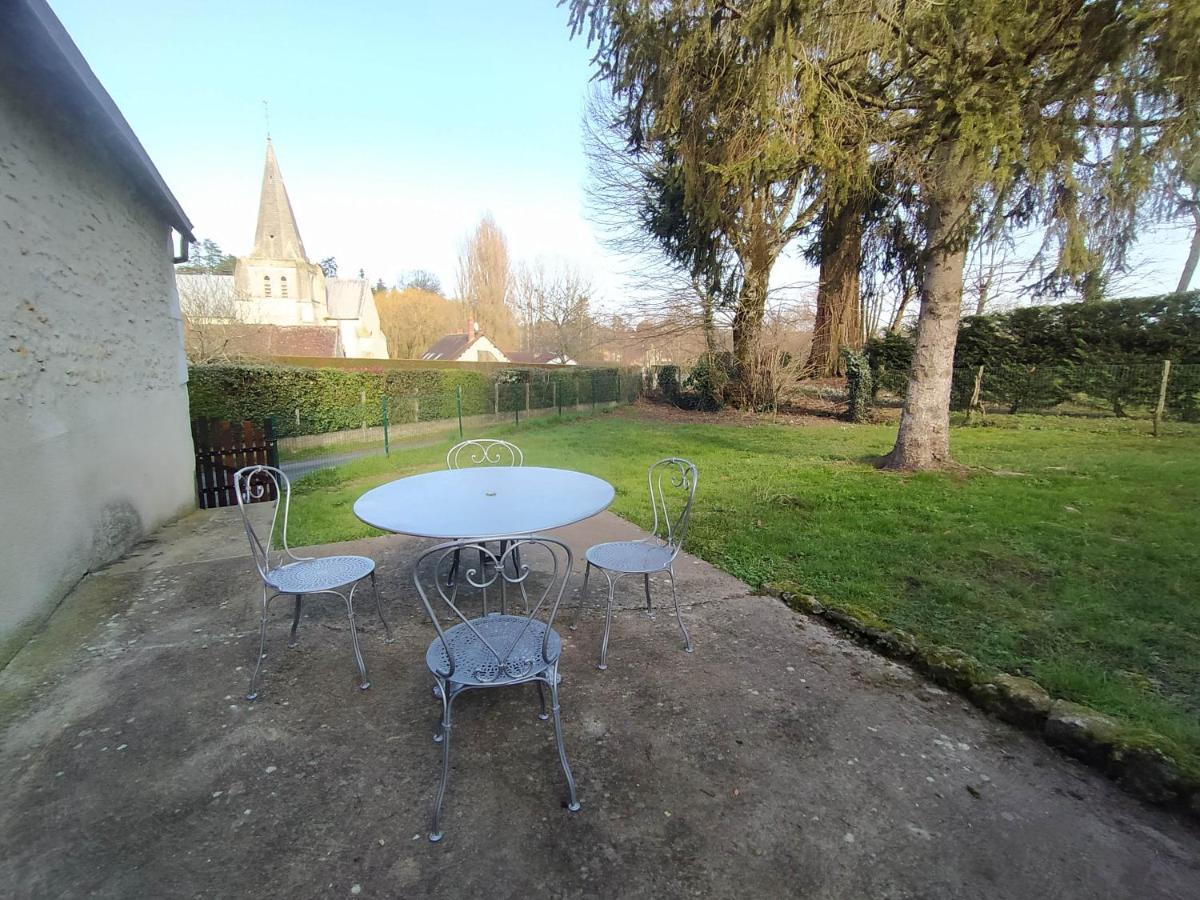 Gite Du Vieux Cedre Ecueille Esterno foto
